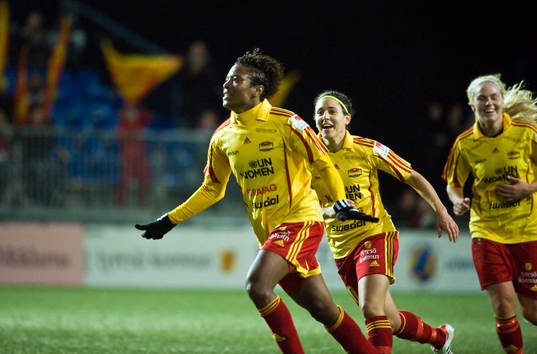 Elaine Moura, Tyresö, jubel