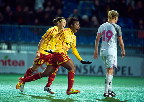 Verónica Boquete och Elaine Moura, Tyresö, jubel