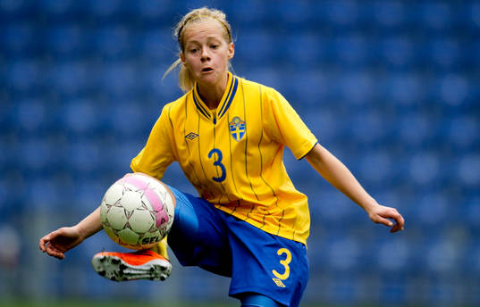 Bläddra bland fler bilder av Fotboll, dam, F17, EM-kval, Sverige-Finland