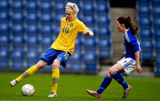 Lina Hurtig, Sverige