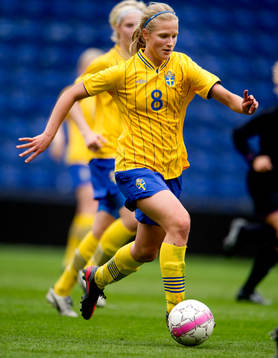 Moa Hedell, Sverige