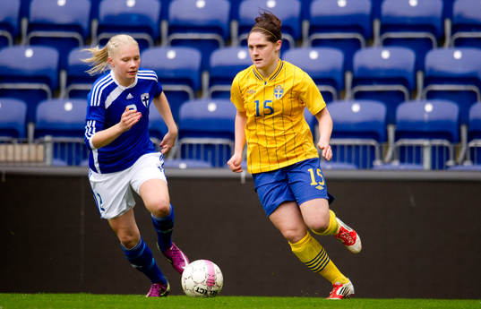 Linda Hallin, Sverige