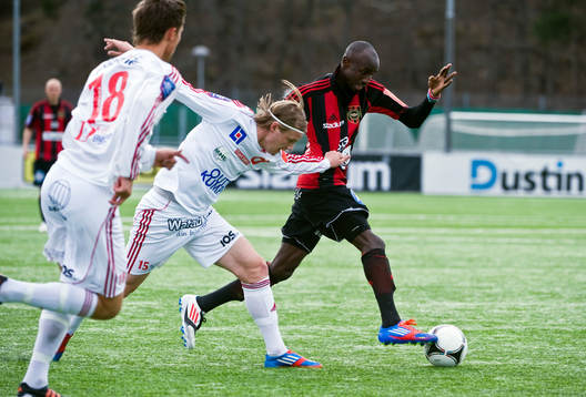Erik Nilsson, Degerfors och Aziz Corr Nyang, Brommapojkarna