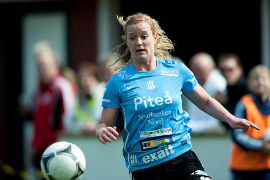 Jennifer Nobis, Piteå