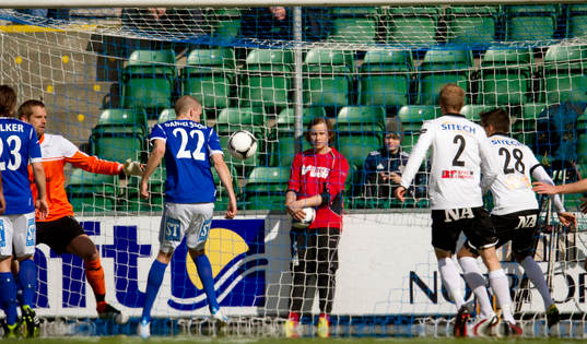tar Marcus Danielson, GIF Sundsvall med handen?
