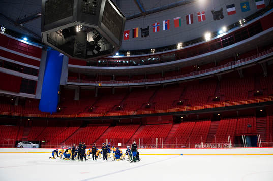 Sverige tränar på Globen