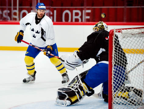 Henrik Zetterberg skjuter