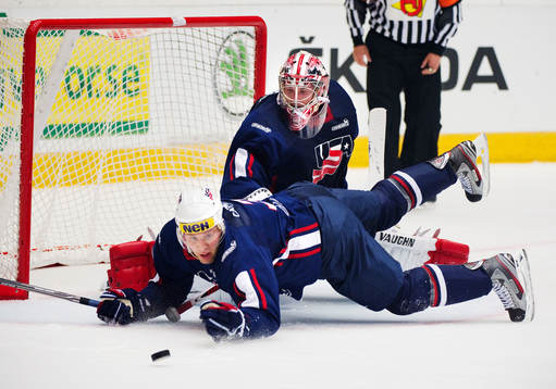 Jack Johnson och Jimmy Howard, målvakt, USA