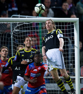 Nils-Eric Johansson, AIK, nickar undan
