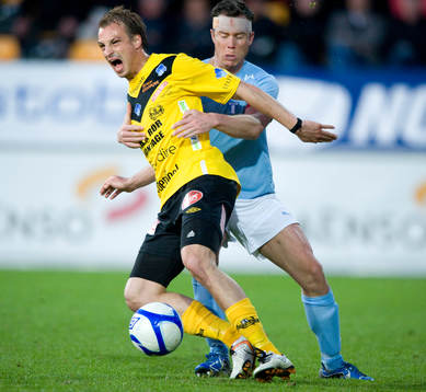 Daniel Andersson, Malmö, vräker omkull Pär Ericsson,