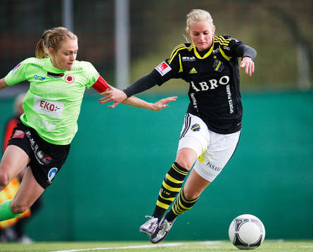 Sif Atladottir, Kristianstad, och Therese Boström, AIK