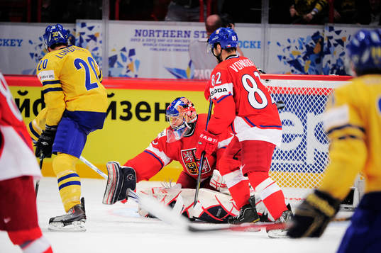 Joel Lundqvist, Sverige