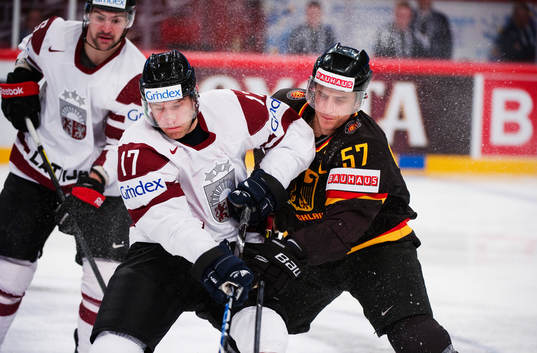 Kaspars Daugavins och Aleksejs Sirokovs, Lettland, och