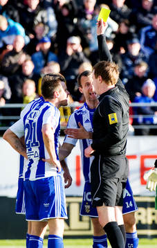 Emil Salomonsson, gult kort, IFK Göteborg, Pontus