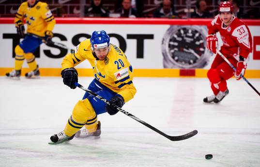 Joel Lundqvist, Sverige