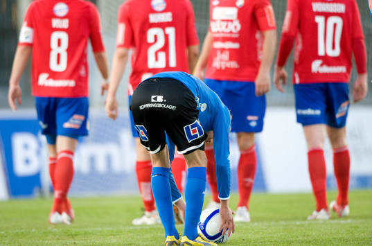 Frispark, skytten lägger bollen till rätta
