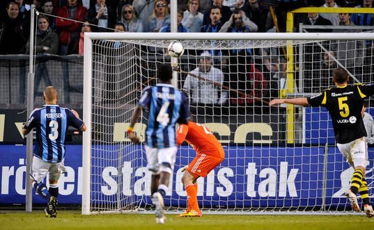 Marc Pedersen, Djurgården gör självmålet som betydde 1-1
