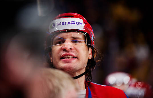 Alexander Svitov, Ryssland, skriker åt Gabriel Landeskog,