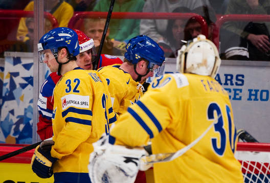 Yevgeni Malkin, Ryssland, i bråk med Gabriel Landeskog,