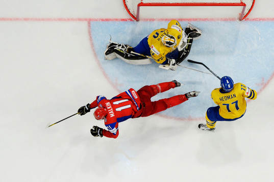 Yevgeni Malkin, Ryssland, flyger