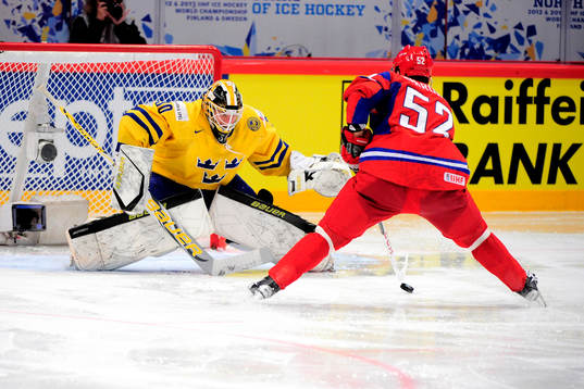 Sergei Shirokov, RYssland kommer fri med Victor Fast,