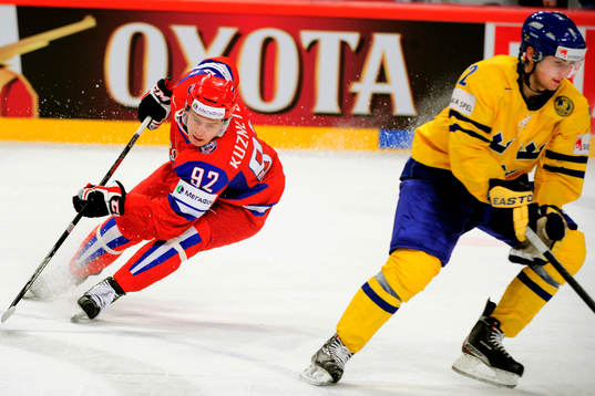 Yevgeni Kuznetsov, Ryssland, hänger inte med Marcus