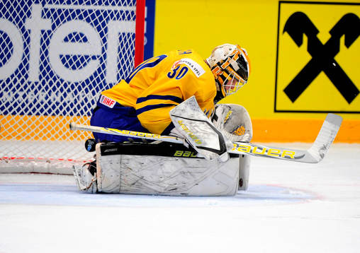 Viktor Fasth, målvakt, Sverige, släpper in 2-3 målet