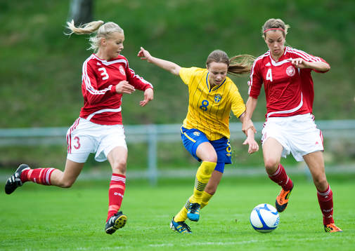 Maja Norrhamn, Sverige mot Stine Larsen och Rikke Sevecke,