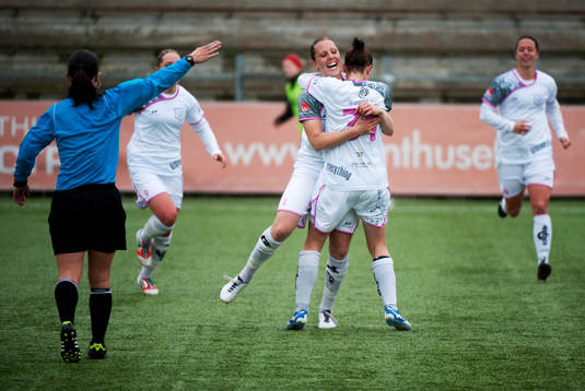 Anja Mittag, LDB gör 2-1. Jubel
