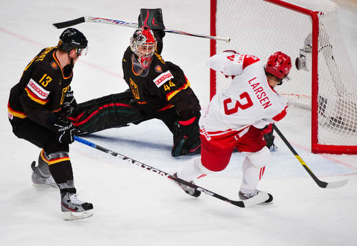 Philip Larsen, Danmark, oroar framför Dennis Endras,