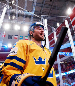 Viktor Stålberg, Sverige, lämnar isen