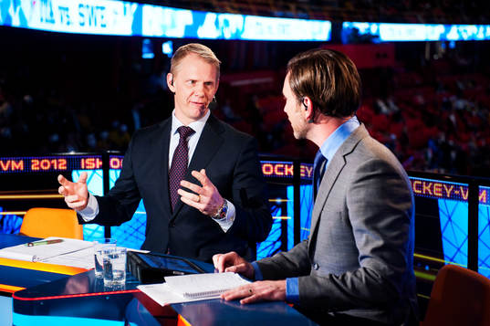 Niklas Wikegård och Peter Jihde i TV4:s studio för