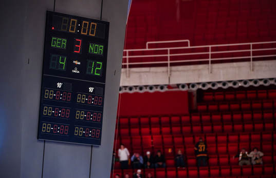 Norge vann till slut med 12-4. Resultattavla