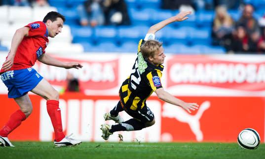 Ardian Gashi, Helsingborg får Oscar Lewicki, Häcken, på