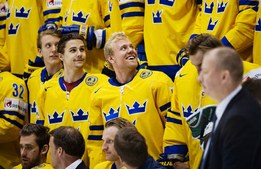 Patric Hörnqvist skrattar