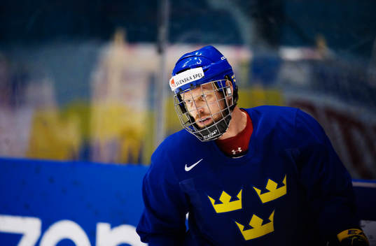Johan Franzén värmer i galler