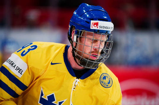 Johan Franzén, Sverige, spelar i galler på grund av sin