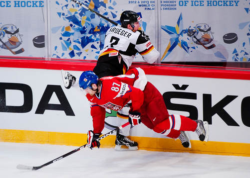Jakub Nakladal, Tjeckien, i en duell med Justin Krueger,