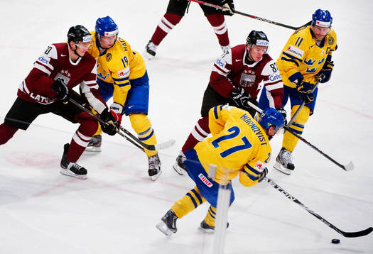 Sveriges förstakedja i form av Nicklas Bäckström, Patric