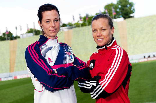 Lotta Schelin, Olympique Lyonnais (Lyon), Sara Thunebro,
