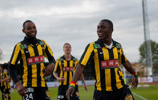 Abdul Majeed Waris,  Häcken, gör 2-0, jubel René