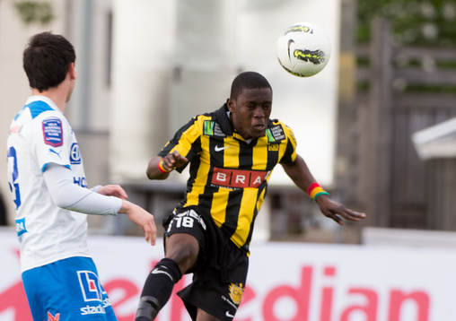 Abdul Majeed Waris, Häcken, gör 1-0