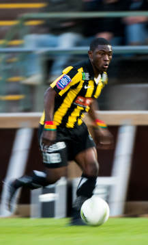 Abdul Majeed Waris, Häcken