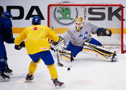 Jhonas  Enroth, målvakt