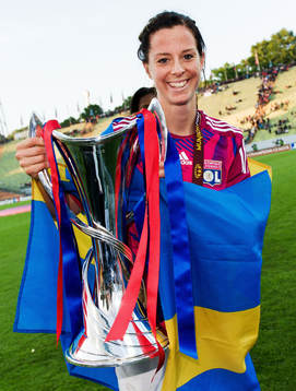 Lotta Schelin, Olympique Lyonnais, jubel, pokal