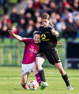 Sonia Bompastor, Olympique Lyonnais, Kerstin Garefrekes,