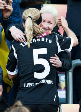 Victoria Sandell Svensson kramar om Sara Thunebro, FFC