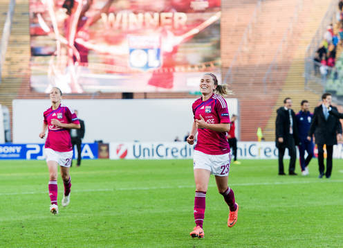 Camille Abily, Olympique Lyonnais, jubel