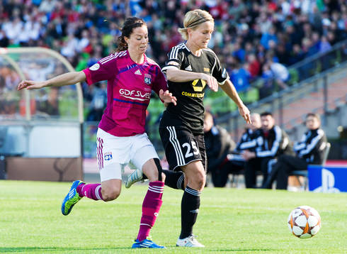 Lotta Schelin, Olympique Lyonnais, Saskia Bartusiak, FFC