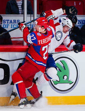 Alexei Tereshenko, Ryssland, tacklar Jonas Holös, Norge